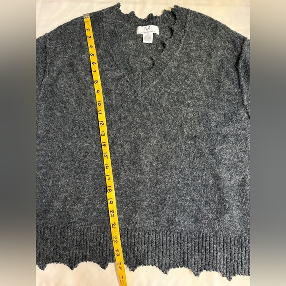 MAGASCHONI Gray V-Neck shark bite trim Sweater size S - Picture 12 of 12
